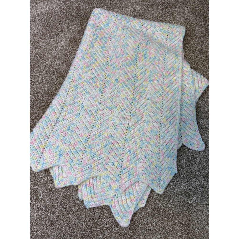 Handmade Crochet Baby Blanket Pastel Multicolor Chevron Ripple Zig Zag 35x28